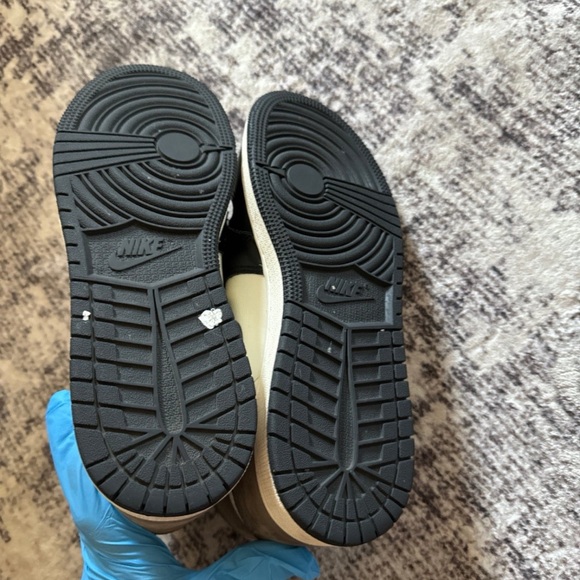 Jordan 1 Retro OG High Dark Mocha size 6y - Picture 11 of 11